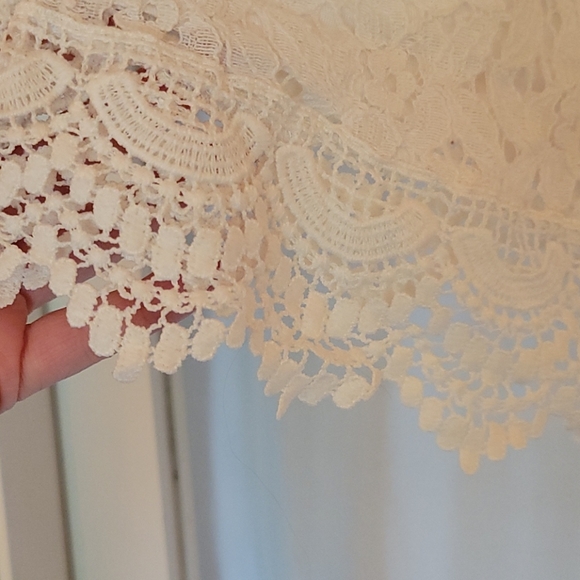 Lacy Tee - Picture 2 of 3